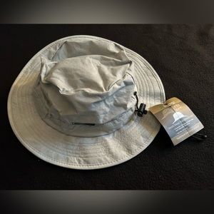 NWT frogg toggs waterproof hat, bucket hat, gray